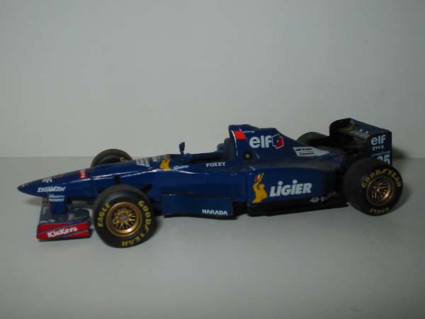 Ligier JS41 A.Suzuki 1995 Nº25